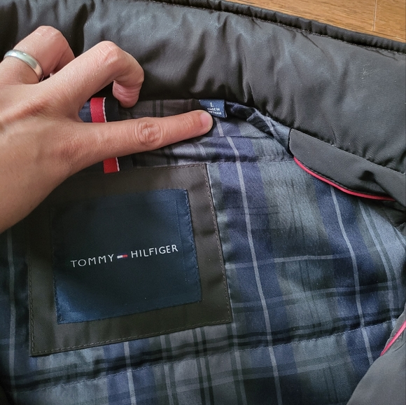 Tommy hilfiger fall/winter jacket - Picture 3 of 4